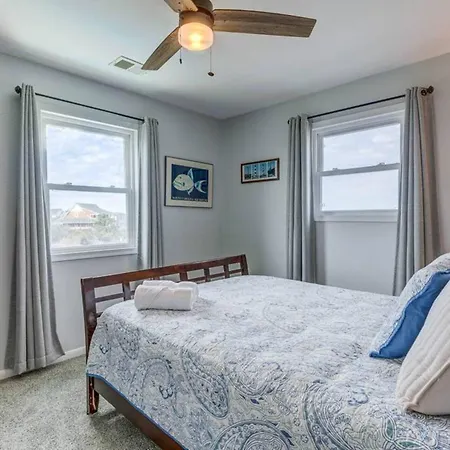 Lovely Verol Σαιν-Τροπέ